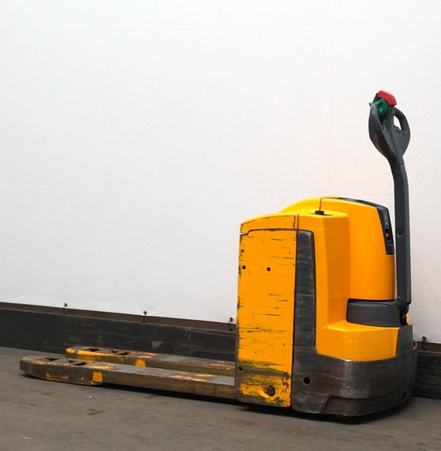 Pallet truck Jungheinrich EJE220