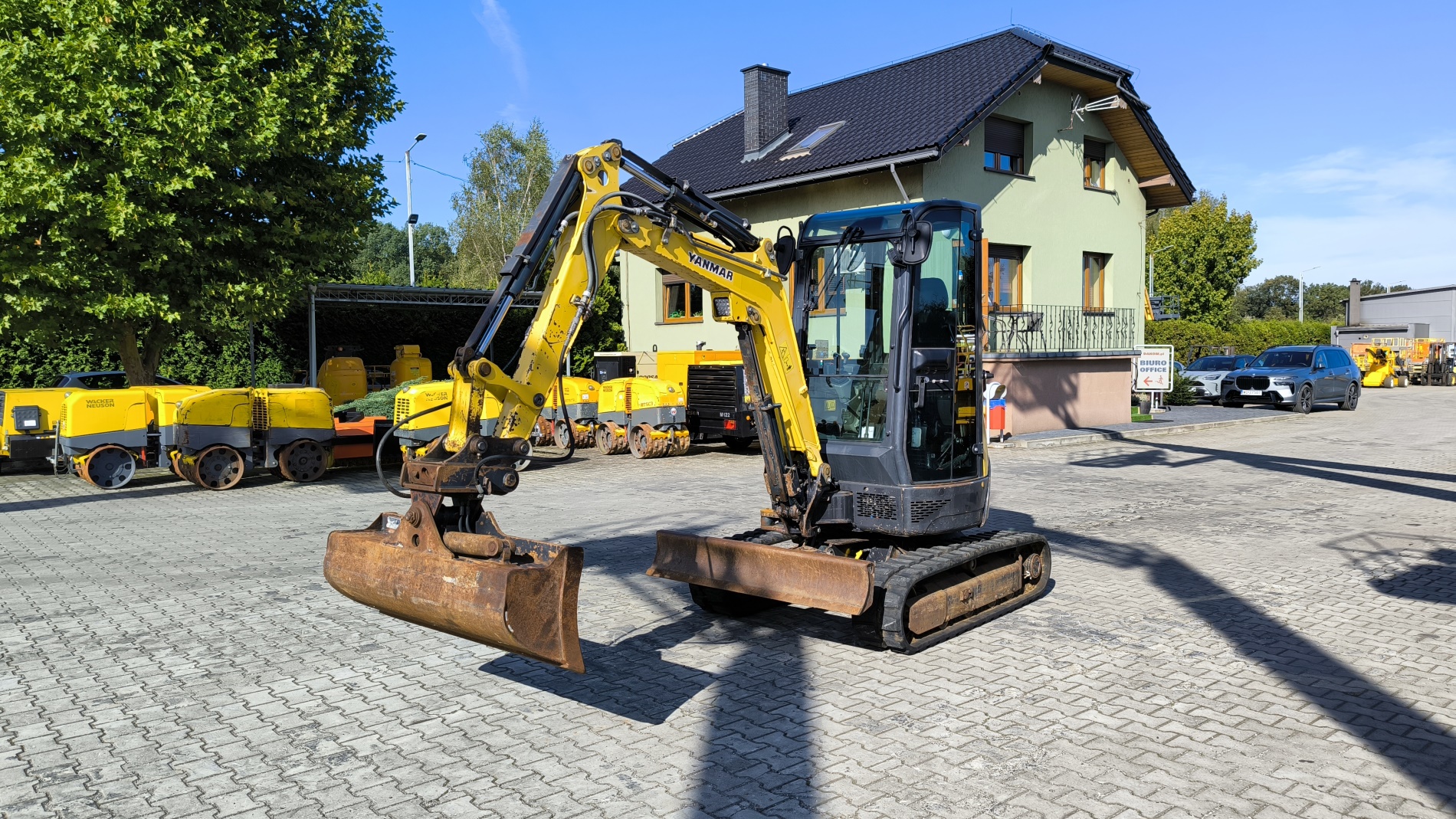 Mini excavator YANMAR VIO 25