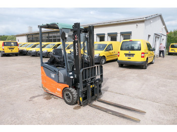 Electric forklift TOYOTA