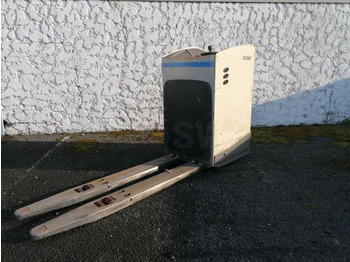 Pallet truck CROWN