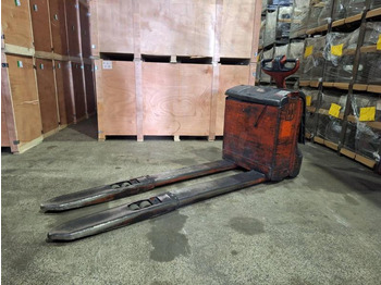 Pallet truck FENWICK