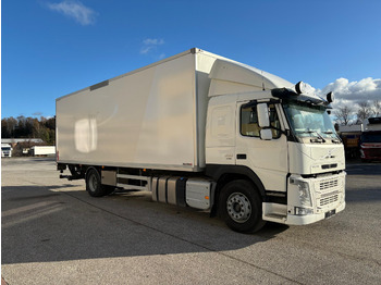 Refrigerated truck VOLVO FM 330