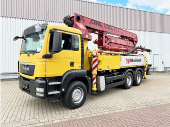 Concrete pump truck CIFA