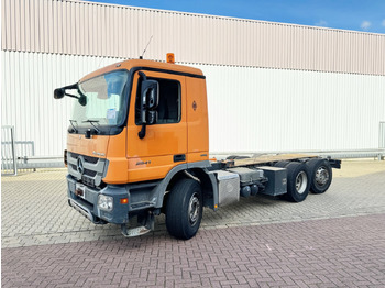 Hook lift truck MERCEDES-BENZ Actros 2541