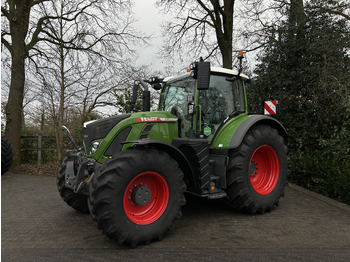 Farm tractor FENDT 724 Vario