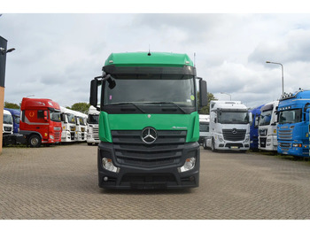 Tractor unit MERCEDES-BENZ Actros 1942