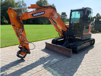 Mini excavator DOOSAN DX63-3