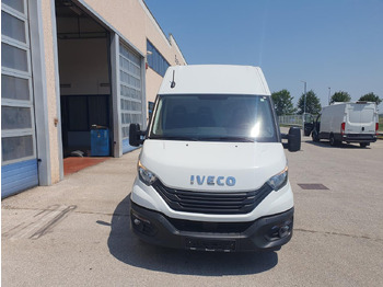 People carrier IVECO Daily 35s16