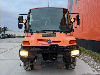 Road sweeper Mercedes-Benz UNIMOG U 300 4x4 TRILETY SK / 6918 hours: picture 4