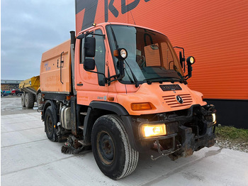 Road sweeper Mercedes-Benz UNIMOG U 300 4x4 TRILETY SK / 6918 hours: picture 5