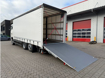 Car transporter truck MAN TGX 26.440