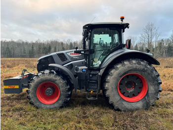 Farm tractor CLAAS Axion 830