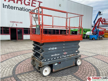 Scissor lift SKYJACK