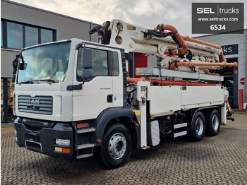 Concrete pump truck SCHWING