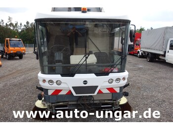 Road sweeper Ravo C540 / 530 Kehrmaschine - Kärcher - Heckabsaugung - Motorschaden: picture 3