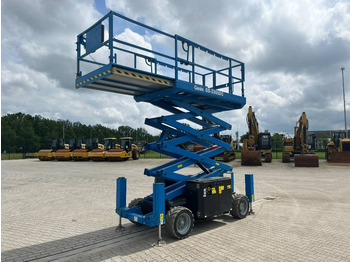 Scissor lift GENIE