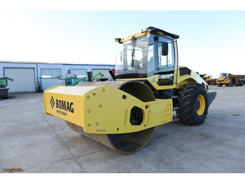 Compactor BOMAG