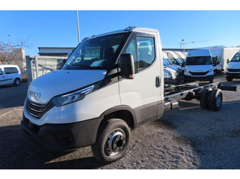 Commercial vehicle IVECO Daily