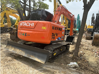 Crawler excavator Hitachi ZX70: picture 2