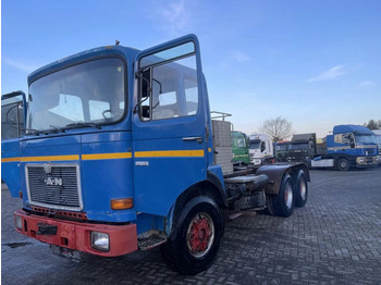 Cab chassis truck MAN