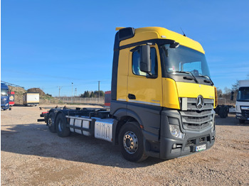 Container transporter/ Swap body truck MERCEDES-BENZ Actros