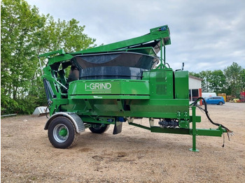 Straw shredder