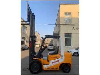 Diesel forklift TCM