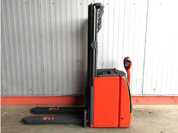 Stacker LINDE L16