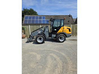 Telescopic wheel loader GIANT