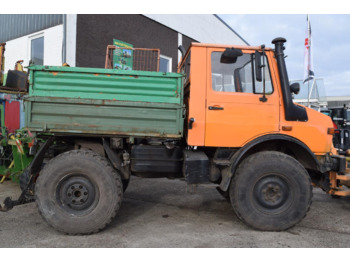 Farm tractor Mercedes-Benz Unimog U 1200: picture 4