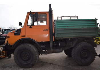 Farm tractor Mercedes-Benz Unimog U 1200: picture 3