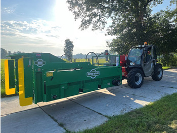 Straw shredder