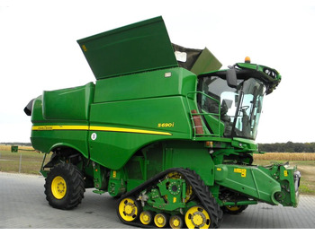 Combine harvester JOHN DEERE S690