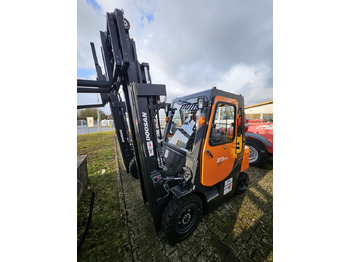 LPG forklift DOOSAN