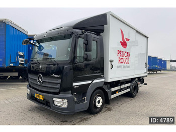 Container transporter/ Swap body truck MERCEDES-BENZ Atego 916