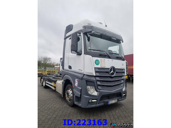 Cab chassis truck MERCEDES-BENZ Actros 2542