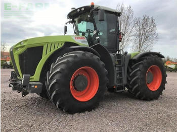 Farm tractor CLAAS Xerion 5000