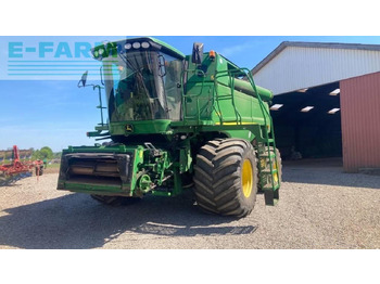 Combine harvester JOHN DEERE S690