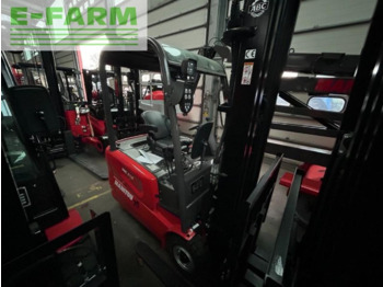 Forklift MANITOU