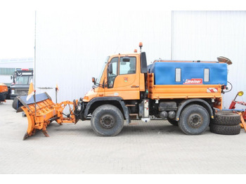 Farm tractor Mercedes-Benz unimog u 400: picture 3