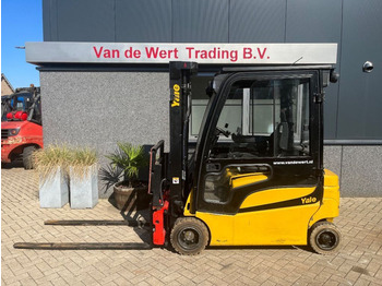 Electric forklift YALE