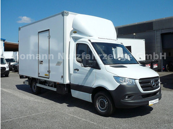 Closed box van MERCEDES-BENZ Sprinter 317