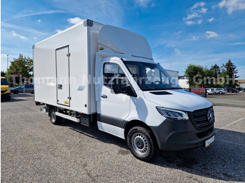 Closed box van MERCEDES-BENZ Sprinter 319