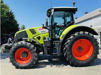 Farm tractor CLAAS Axion 830