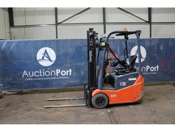 Electric forklift TOYOTA