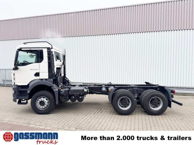 New Cab chassis truck MAN TGS 33.440 6x4 BB: picture 13