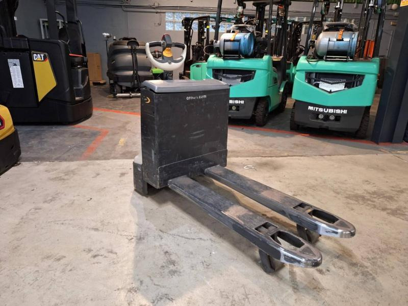 Pallet truck Crown WP3010-1.6: picture 8