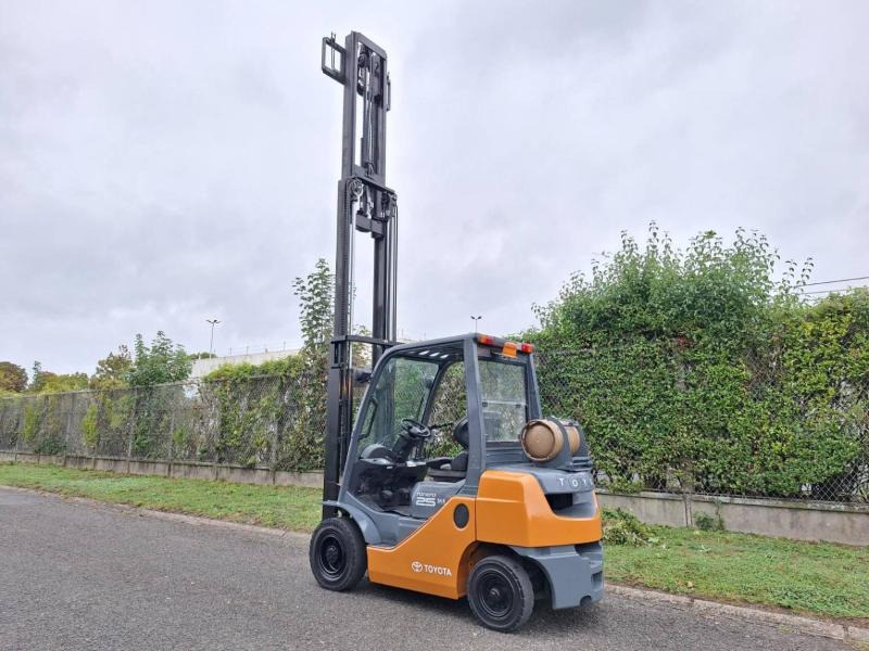 LPG forklift Toyota 028FGF25: picture 11