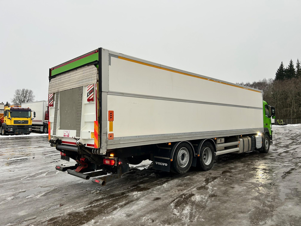 Refrigerated truck VOLVO FM410: picture 7