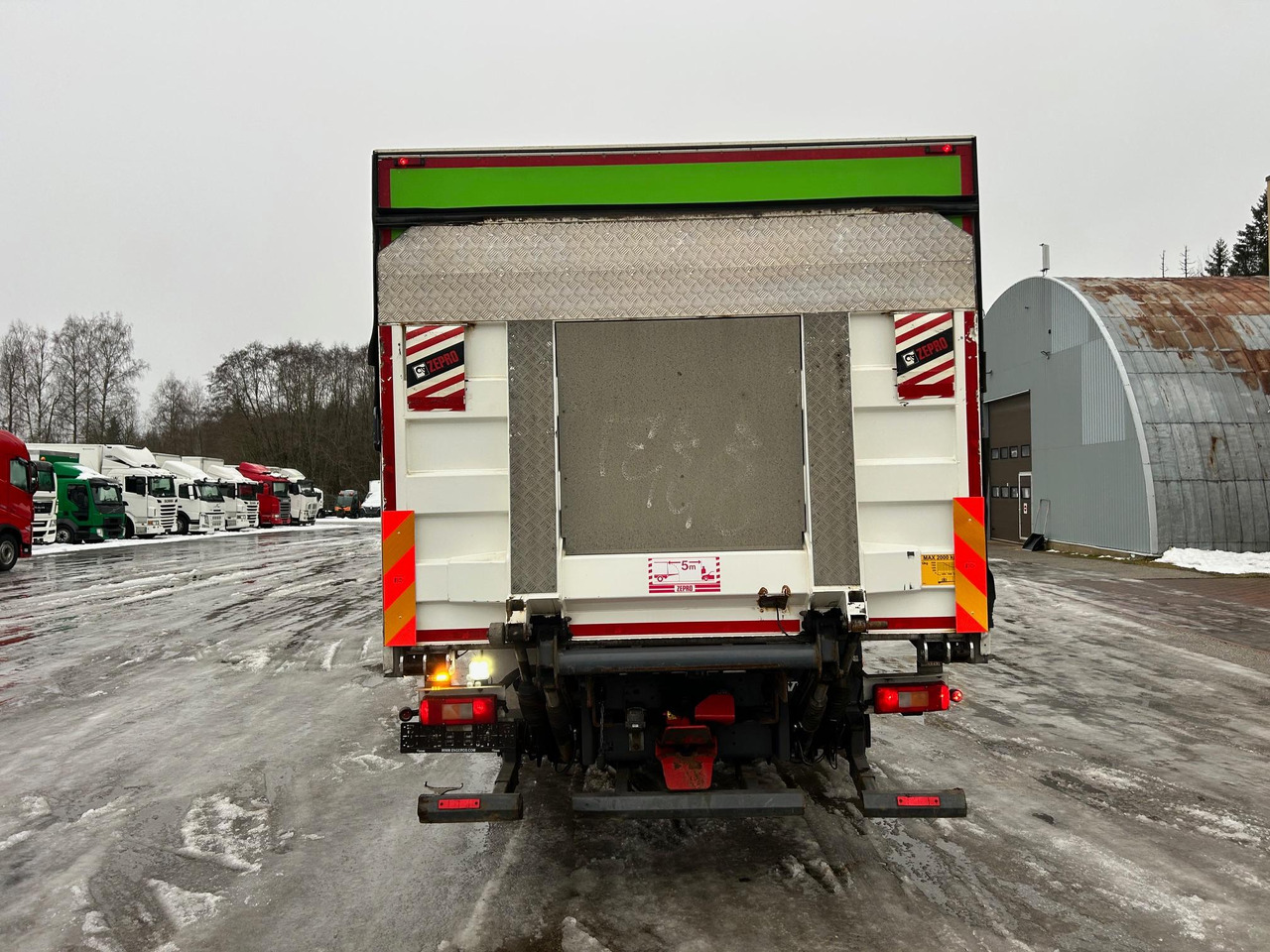 Refrigerated truck VOLVO FM410: picture 8